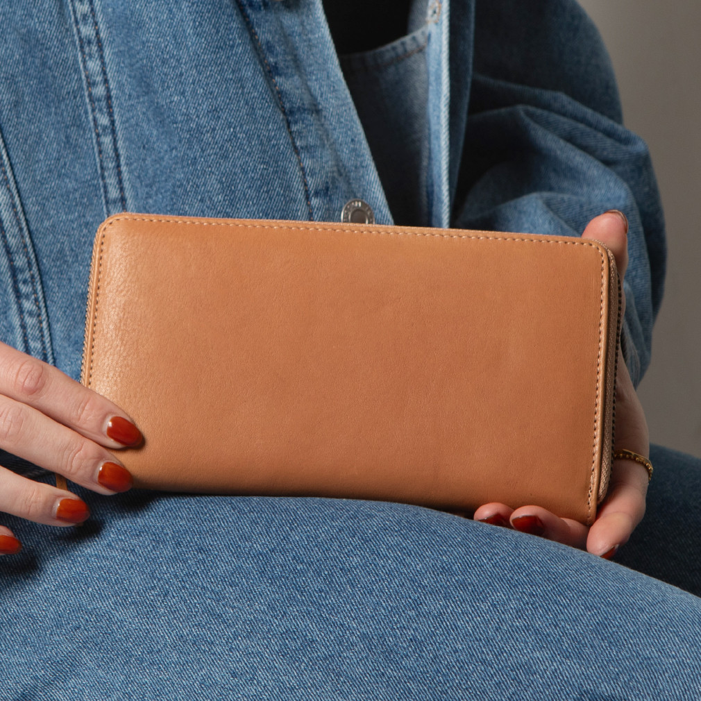 【在庫限りの特ギフト 財布 長財布 革財布 本革 レザー ラウンドファスナー 大容量 ピンクベージュ HAW001-MO