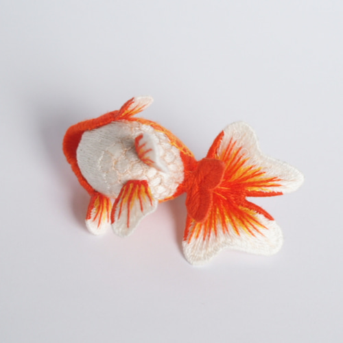 立体刺繍オブジェ】手毬金魚 リュウキンモデル「紅-beni」 その他置物