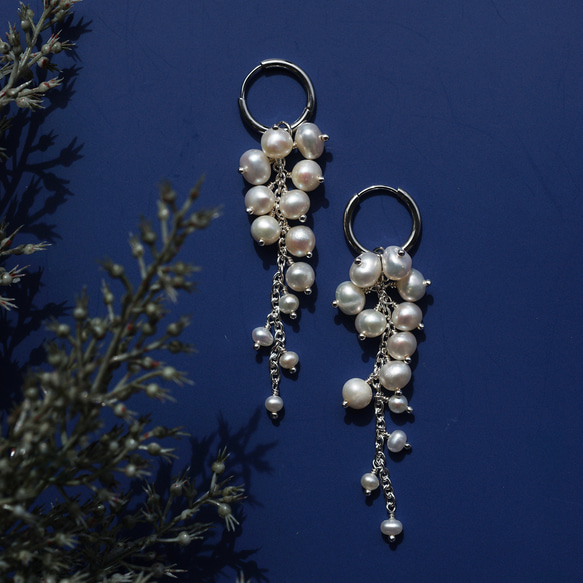 白色紫藤穿孔耳環，淡水珍珠，醫用不銹鋼，耳環可選 - 白色紫藤 第1張的照片