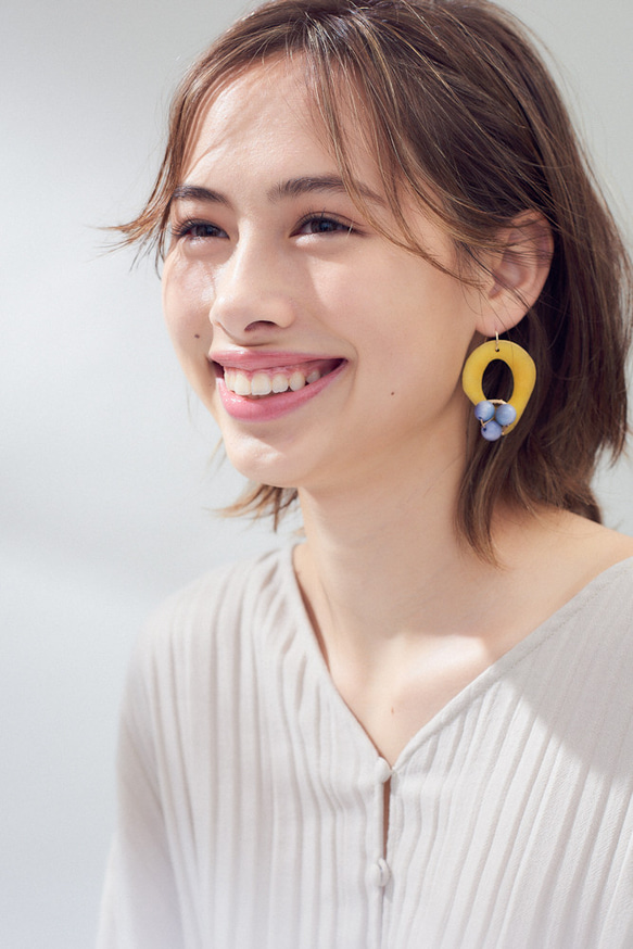 送料無料14kgf Yellow x Pur Tagua Nuts pierced earring タグア 7枚目の画像