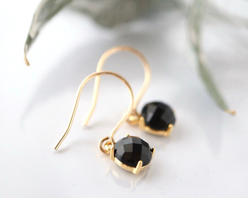 ブラックオニキス｜上品ブラック 6mm ピアス・イヤリング｜シルバー925