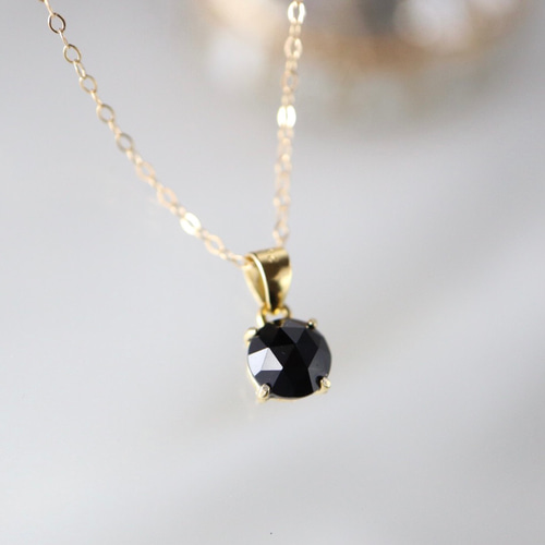 選べる金具＆長さ 】美しい黒。ブラックオニキス6mm 一粒ネックレス