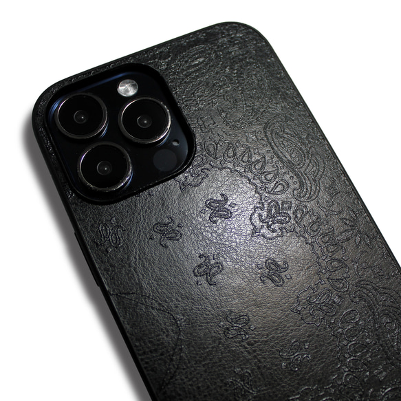 【iPhone16pro/15/14/13/13mini/12~】特殊エンボス加工レザーケースカバーペイズリー×ブラック 3枚目の画像