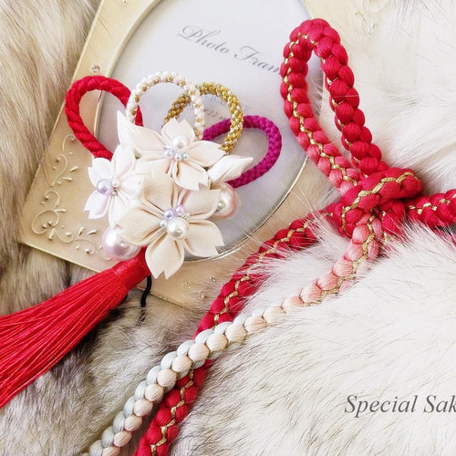 ⚜ 正絹 帯留め 帯飾り ピンク桜つまみ細工 / 箱入【オーダー単品