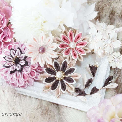 ⚜ 正絹 帯留め 帯飾り ピンク桜つまみ細工 / 箱入【オーダー単品