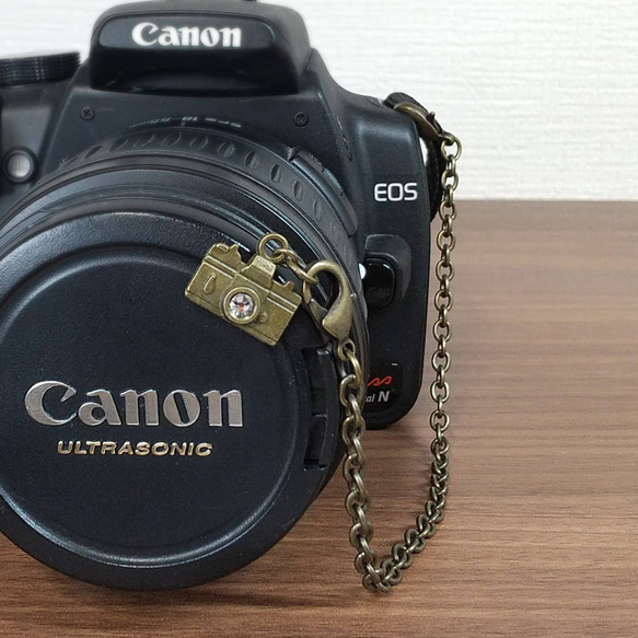 【美品】Nikon F100 Body ストラップ レンズキャップ 10個 カメラ レンズ キャップ 落下 防止 ストラップ 紛失防止 ラバー