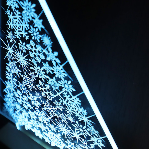 ☆ライトカラー選べる 光る 雪結晶クリスマスツリー（クリアアクリル） LEDルームライト フロアライト 5枚目の画像