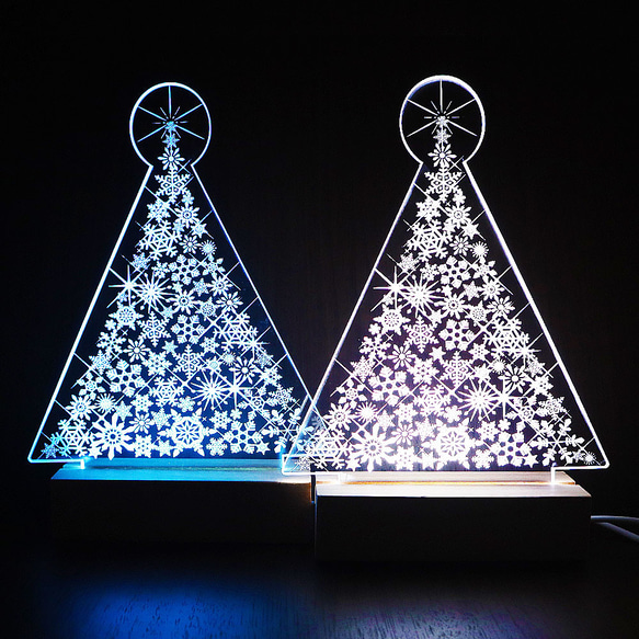☆ライトカラー選べる 光る 雪結晶クリスマスツリー（クリアアクリル） LEDルームライト フロアライト 1枚目の画像