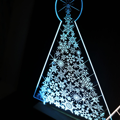 クリスマスツリー型アクリル装飾 Merry Christmas光るライトティング