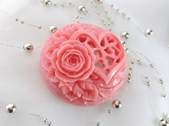 薔薇とハートの透かし模様・ソープカービング/石鹸彫刻 その他オーダー