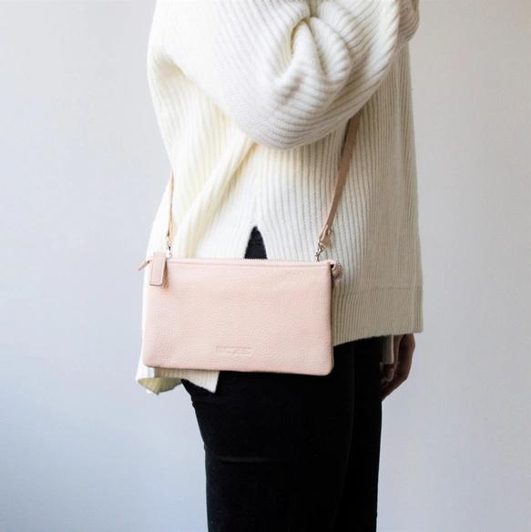 【3日以内発送】お金もスマホも入る、軽い素材のお財布ポシェット　ボルセッタ　MH1344 