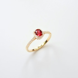 天然橢圓形紅寶石 微鑲鑽石 純 18K 金戒指 第2張的照片