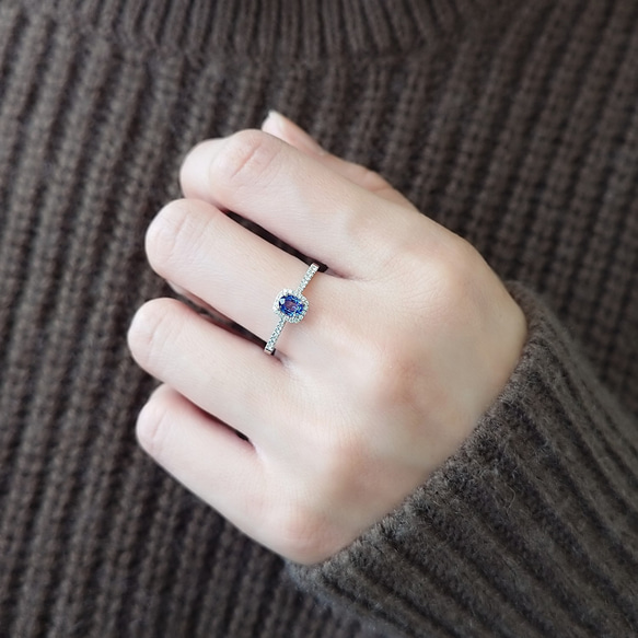天然橢圓形藍寶石 微鑲鑽石 純 18K 金戒指 第4張的照片