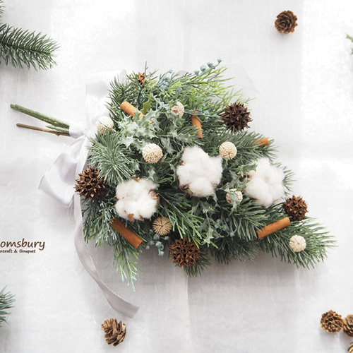 コットン＆木の実のクリスマススワッグ ~ with artificial flower