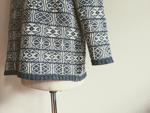 『再販・受注製作』フェアアイルの編み込み模様セーター＊メランジネイビー　ラムウール　モヘア　アルパカ 5枚目の画像