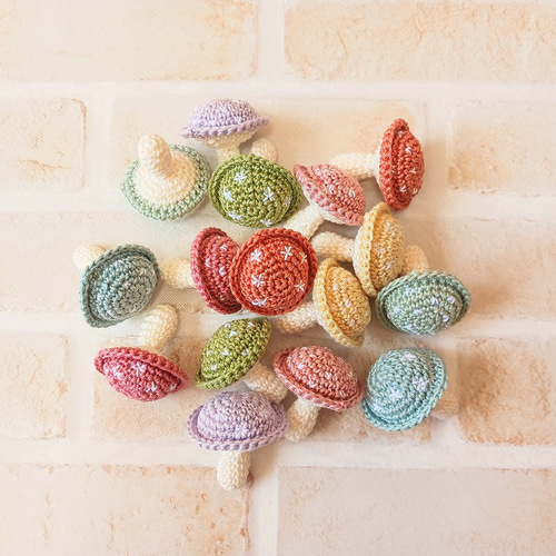 受注生産☆送料無料】ファンシー＆ポップ☆キノコのあみぐるみ