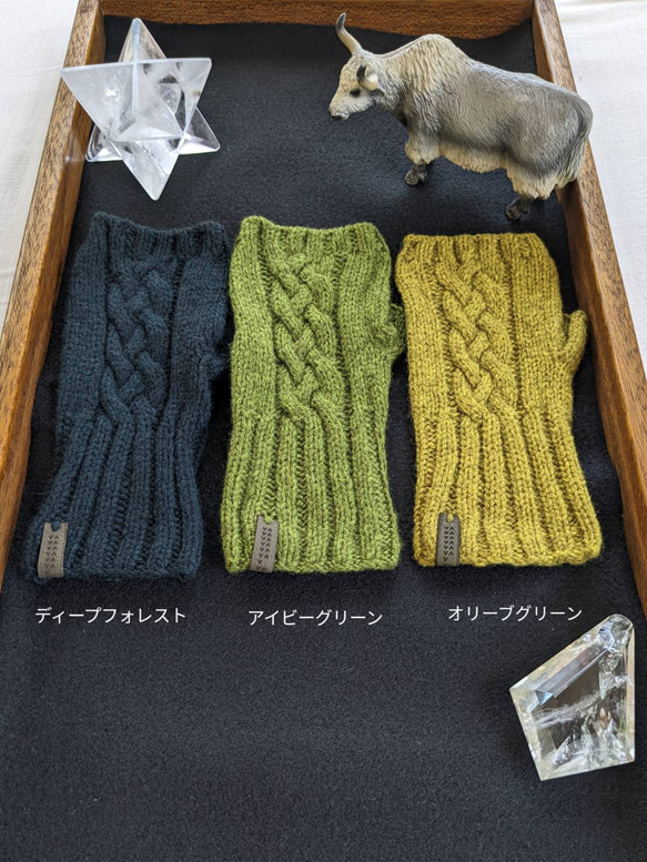 【特集掲載】カシミヤ級の肌触り♡ヤク100%の指なし手袋／ハンドウォーマー 9枚目の画像