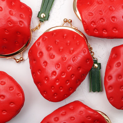 苺がま口小銭入れ（牛革製） 7枚目の画像