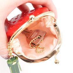 苺がま口小銭入れ（牛革製） 6枚目の画像