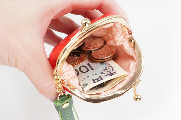 苺がま口小銭入れ（牛革製） 5枚目の画像