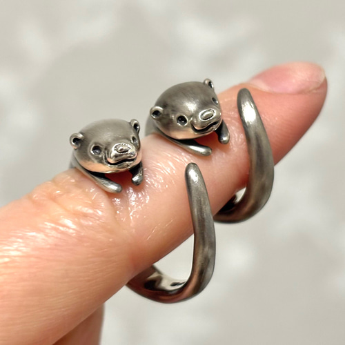カワウソのピンキーリング(受注生産) 指輪・リング pecca 通販