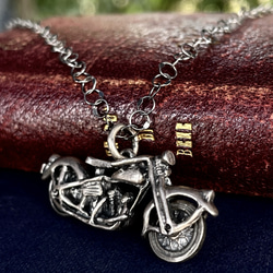 バイクガレージ 西風の記憶」オーダーメイドボトル型ネックレス バイク