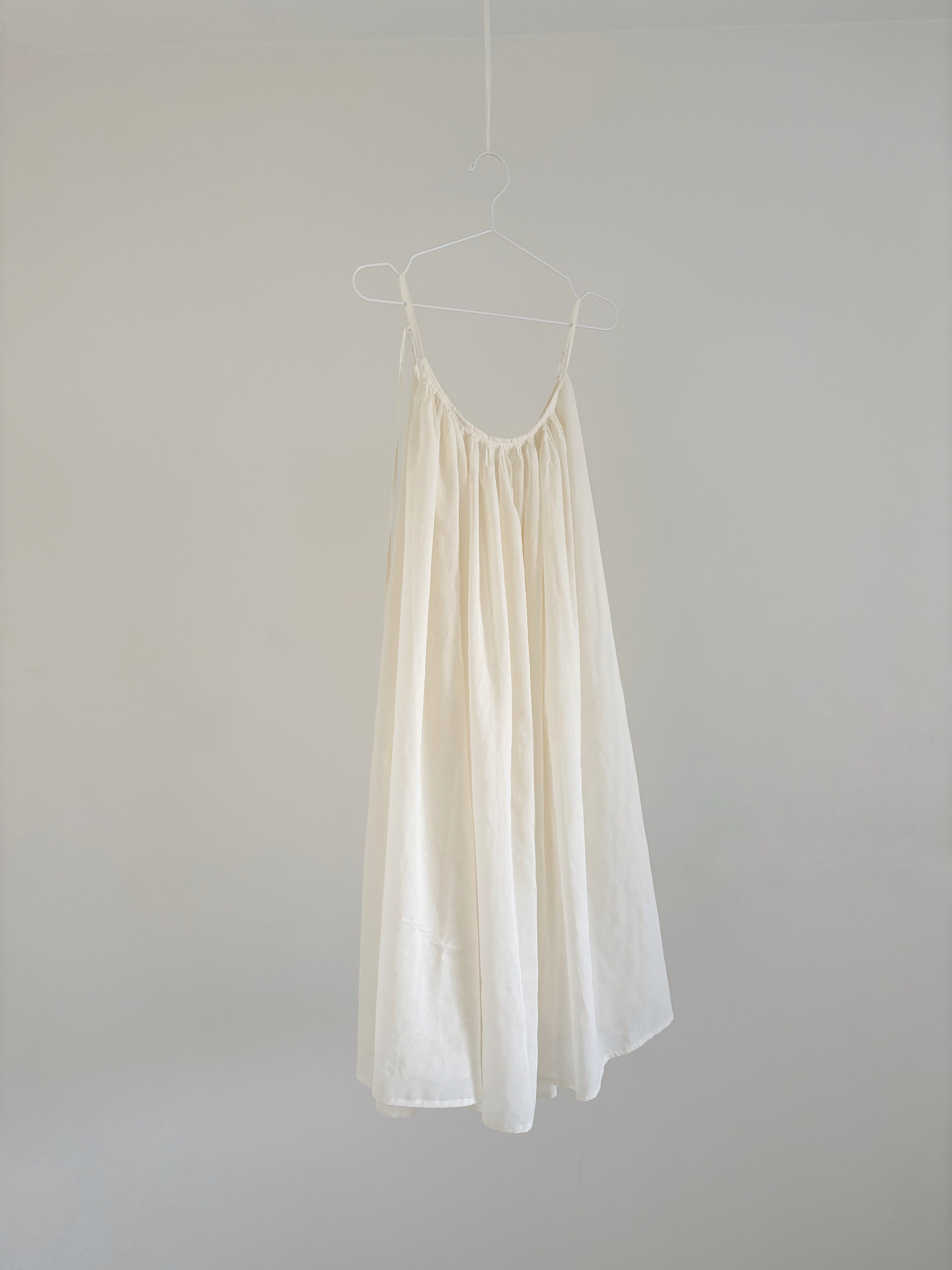 ロングフレアキャミソール｜ナチュラル