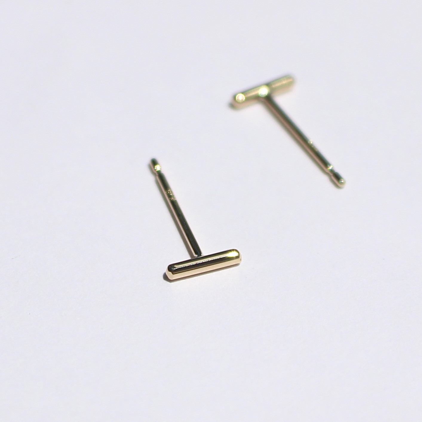 Forma de T / K18YG (5mm)