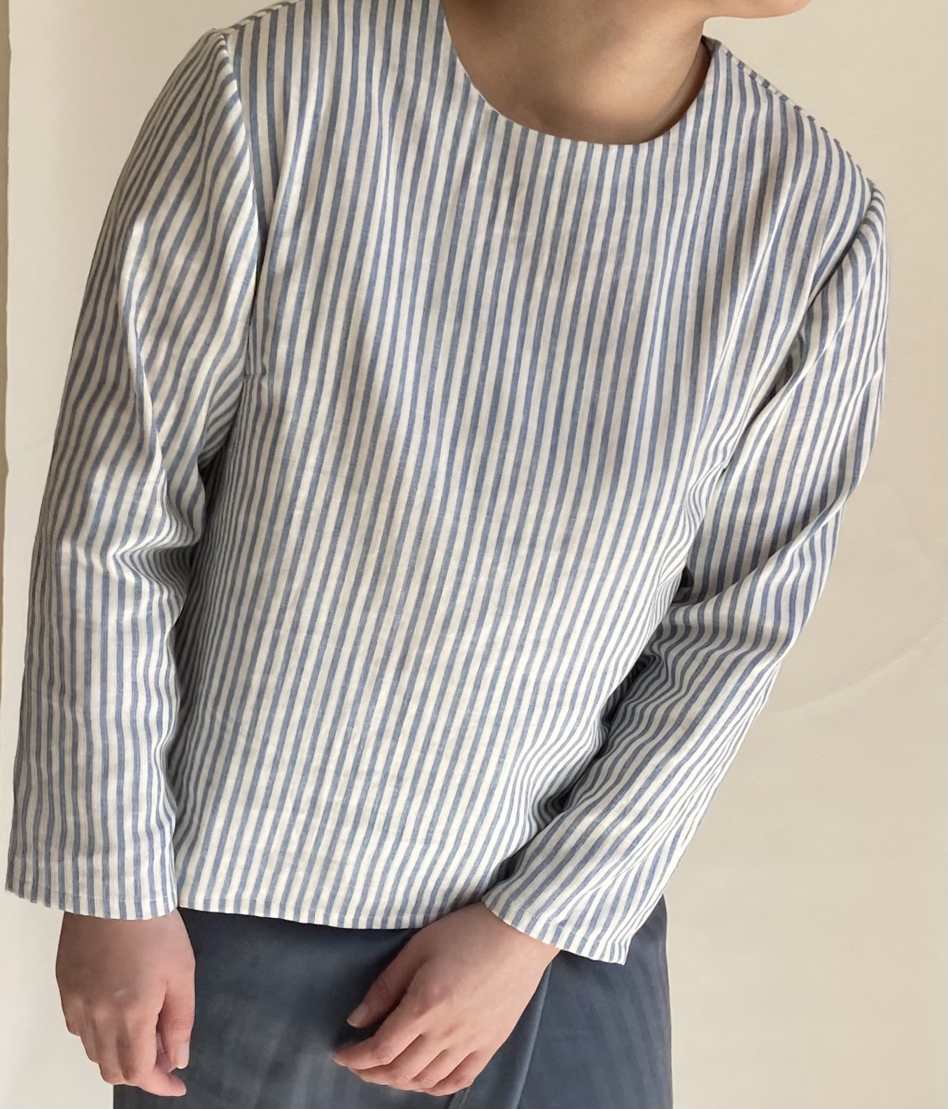 No5ダブルガーゼ100％やわらかな体型カバーTブラウス（ブルー＆ベージュストライプ/半袖＆長袖・クルー＆Vネック）