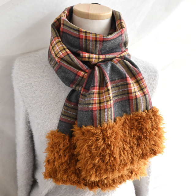 レトロ チェック柄×ふわとろファーの異素材マフラー＊マスタード