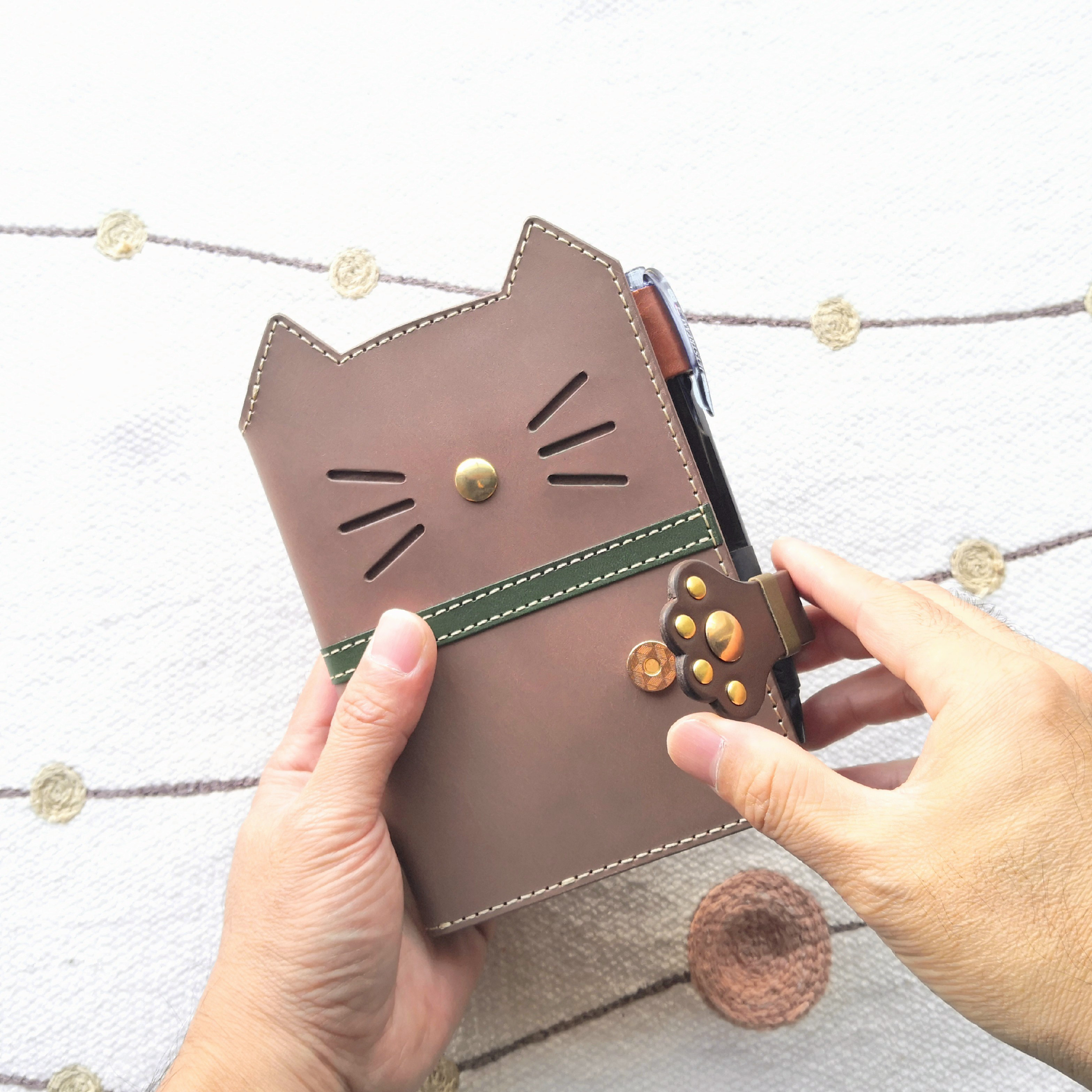 にゃんこの手帳カバー(A6・B6・A5サイズ) スケジュール帳・ダイアリー帳＊ベージュ