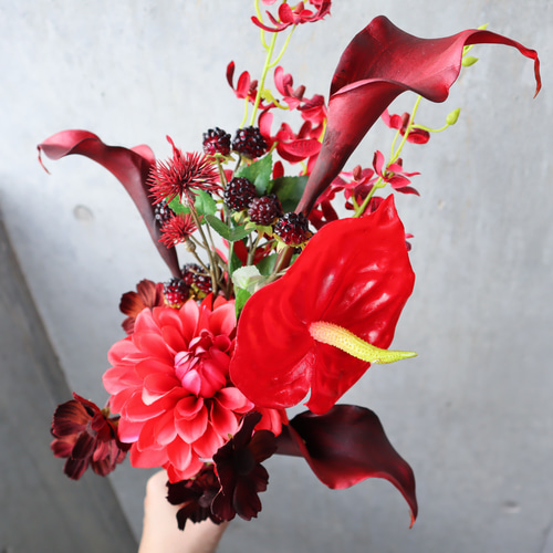 アンスリウムや海外花の個性派 赤いブーケ ウェディングブーケ