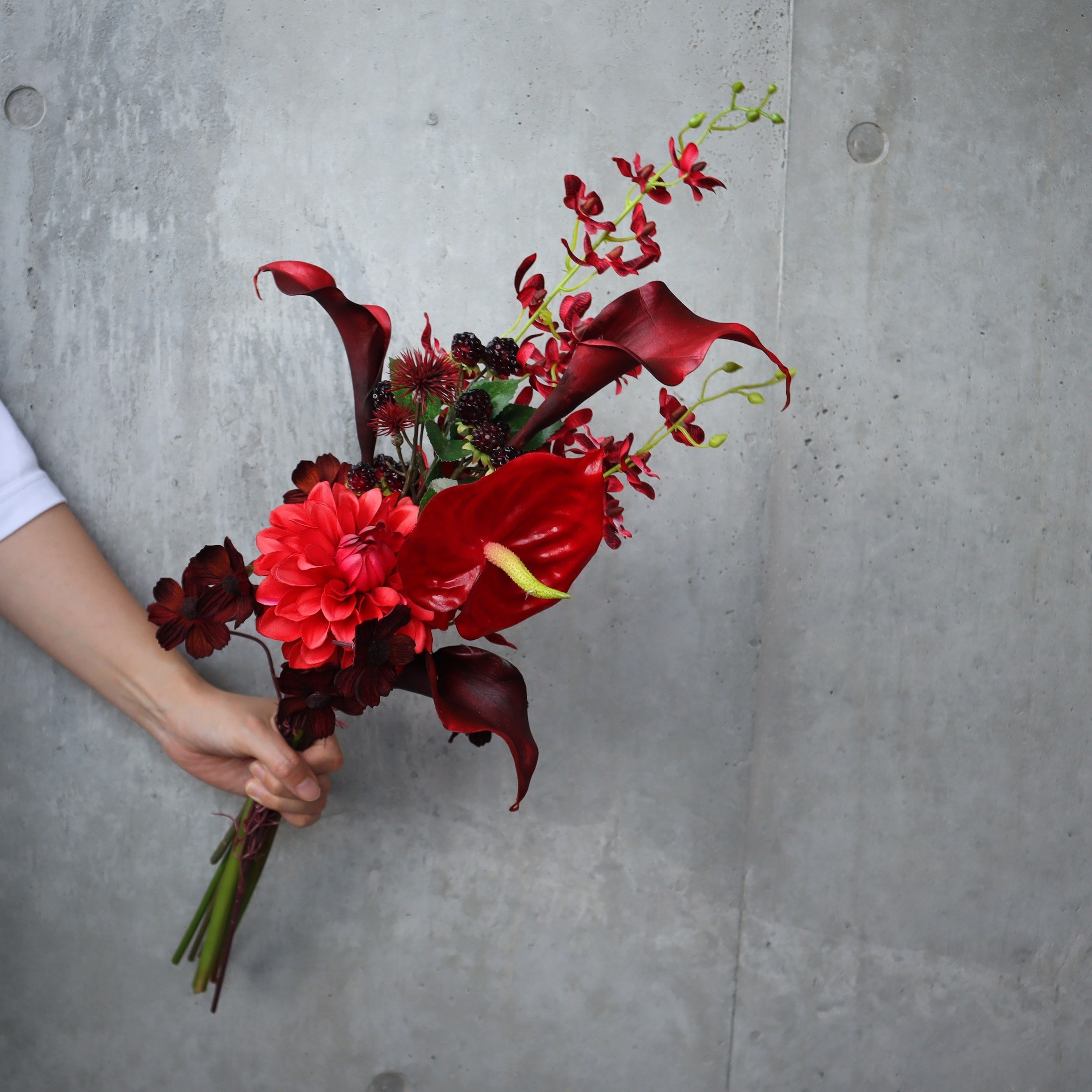 アンスリウムや海外花の個性派 赤いブーケ ウェディングブーケ アーティフィシャルブーケ 12,230円