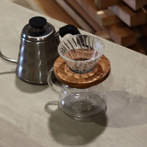薄塗りモルタル｜カフェテーブル｜サイドテーブル｜店舗什器｜店舗｜飲食店 薄塗りモルタル｜丸｜形｜カフェテーブル｜サイドテーブル｜店舗什器