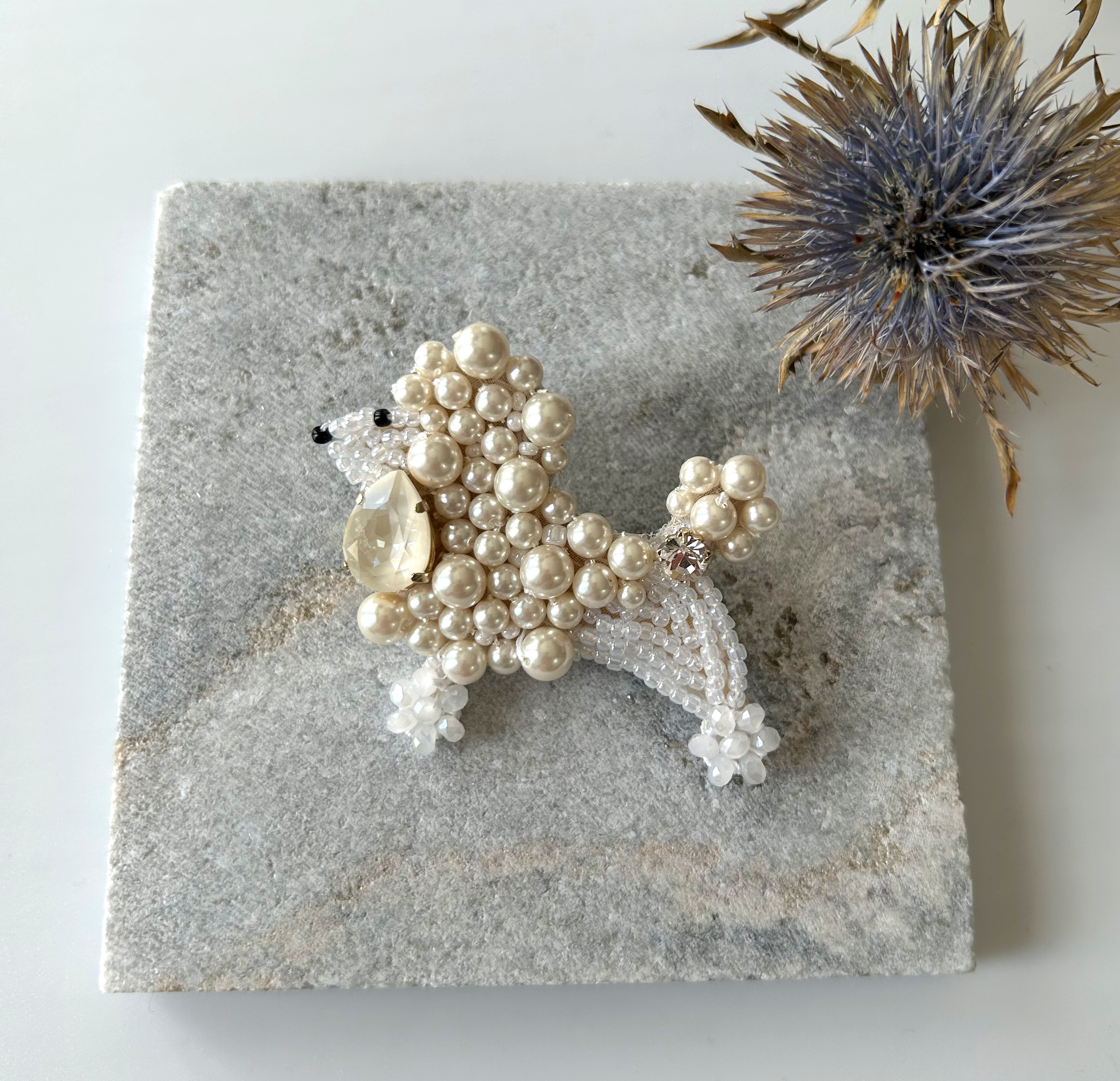希少 IAN St.GIELAR イアンセントジラー 大ぶり ブローチ ビーズ プードル☆ビーズ刺繍ブローチ ブローチ beads syurippi 通販