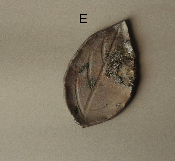 1枚＊無釉陶器の小さな木の葉皿【A・B・C・D・E・F】 7枚目の画像