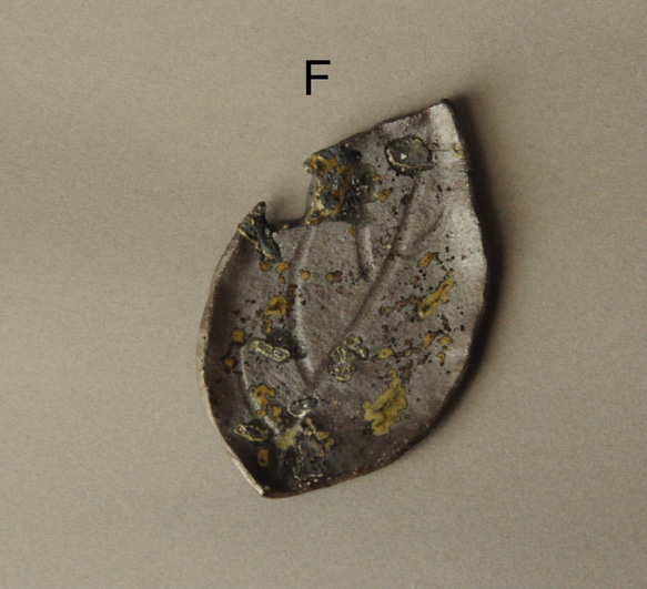 1枚＊無釉陶器の小さな木の葉皿【A・B・C・D・E・F】 8枚目の画像
