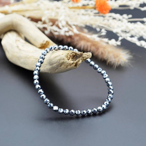 高純度『テラヘルツ』の32面カット4mm玉シンプルブレスレット 公的