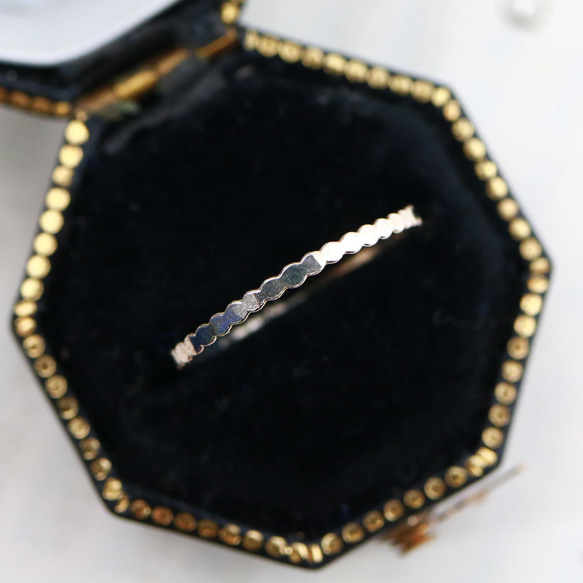 【925銀】1.2毫米寬，紋理方形/精緻簡約小指戒指 *可疊戴/Creema獨家款 第1張的照片