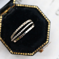 【925銀】1.2毫米寬，紋理方形/精緻簡約小指戒指 *可疊戴/Creema獨家款 第11張的照片