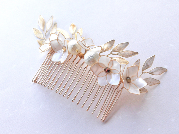 Thunberg spirea (Snow willow) branch — hair comb 第6張的照片