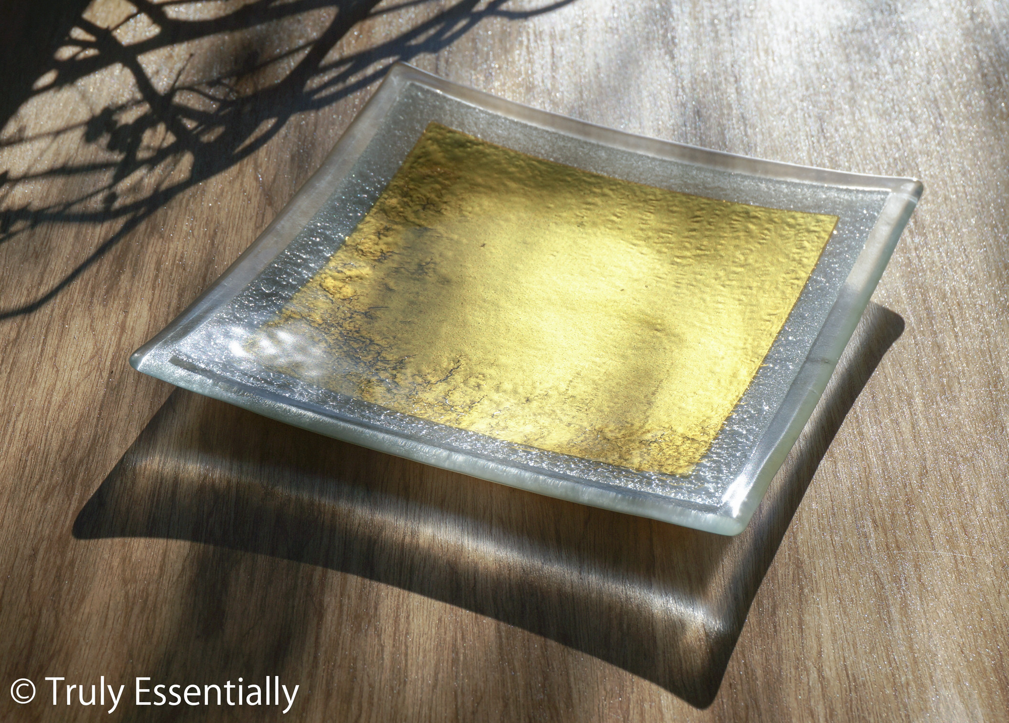 ガラスの角皿 -「 金色のガラス 」● 約21cm角