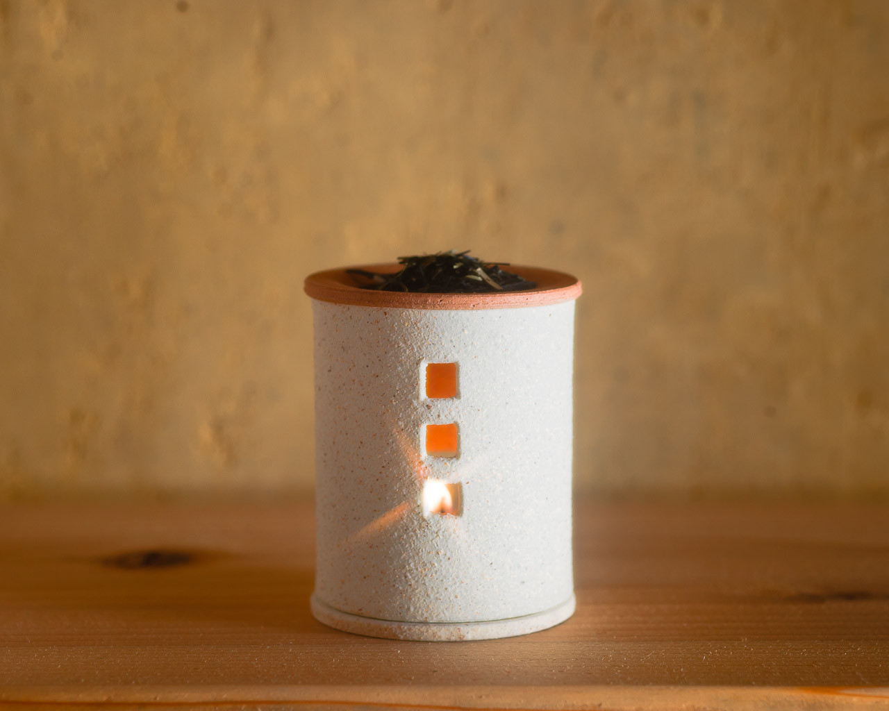 【3月中旬発送】茶香炉（おうち）- ミニ（シロ）※抗菌・消臭や風邪 予防、睡眠改善にも◎