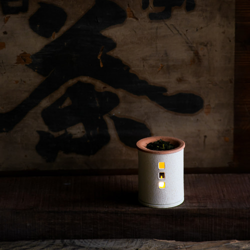 3月上旬発送】茶香炉（おうち）- ミニ（シロ）※抗菌・消臭や風邪 予防、睡眠改善にも◎ ディフューザー・アロマポット  トロッピカル窯（とろっぴかるがま） 通販｜Creema(クリーマ) 8219552