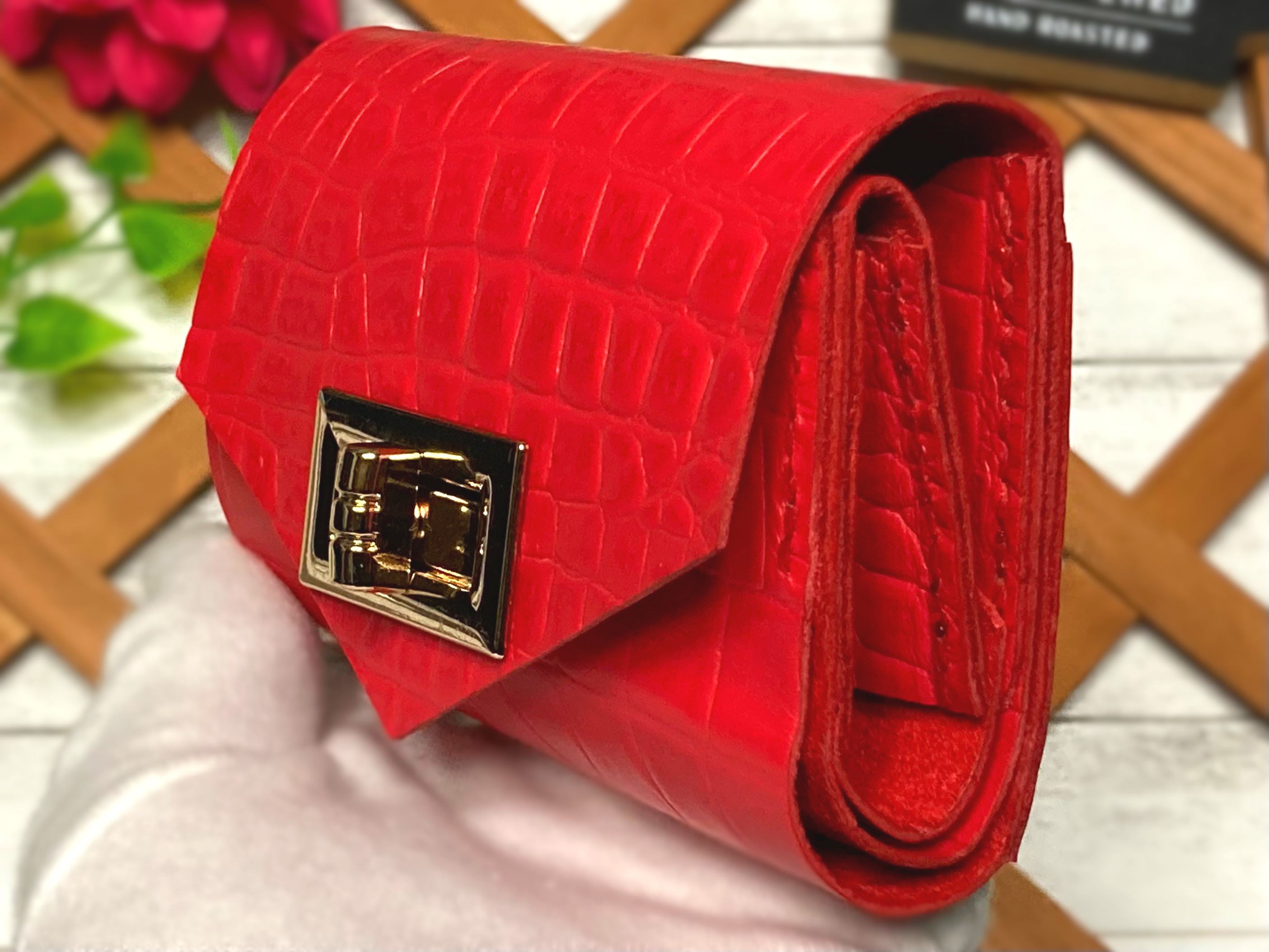 ❤【高級感×可愛い♪】大人オシャレな総本革手紙型コンパクトミニ財布♪大人な赤 クロコダイル柄 買い物が楽しくなる♪