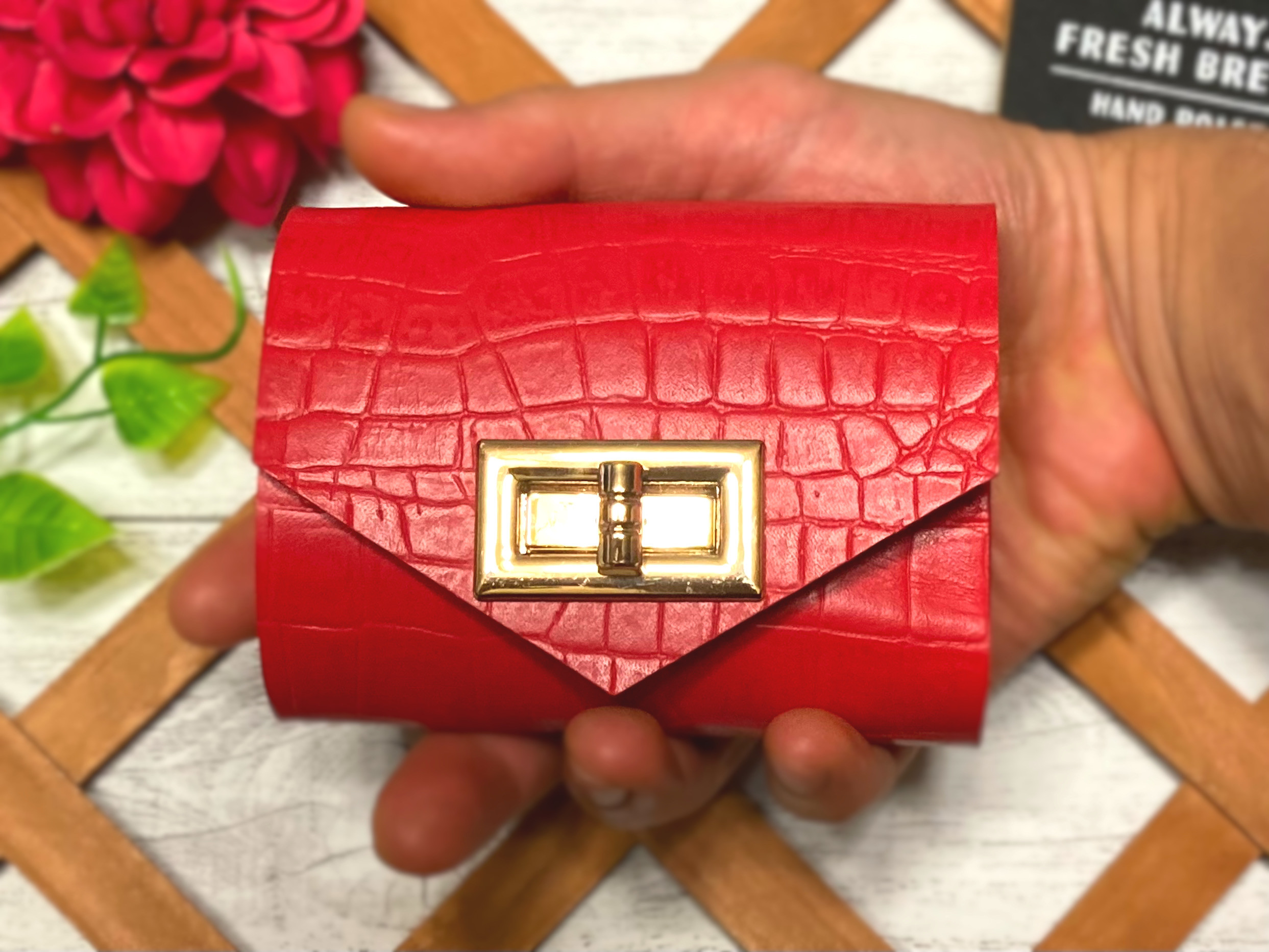 ❤【高級感×可愛い♪】大人オシャレな総本革手紙型コンパクトミニ財布♪大人な赤 クロコダイル柄 買い物が楽しくなる♪