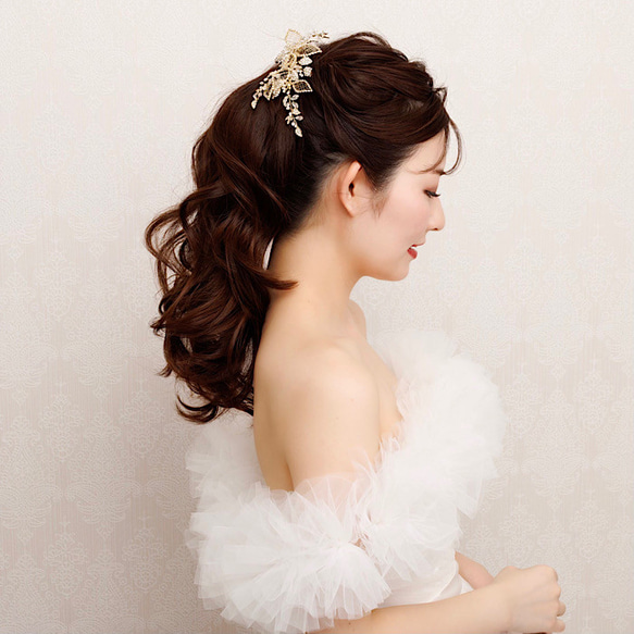 フラワー＆リーフモチーフのヘッドドレス 小枝アクセサリー ヘアアクセサリー  ゴールド 結婚式 花嫁 E45G 3枚目の画像