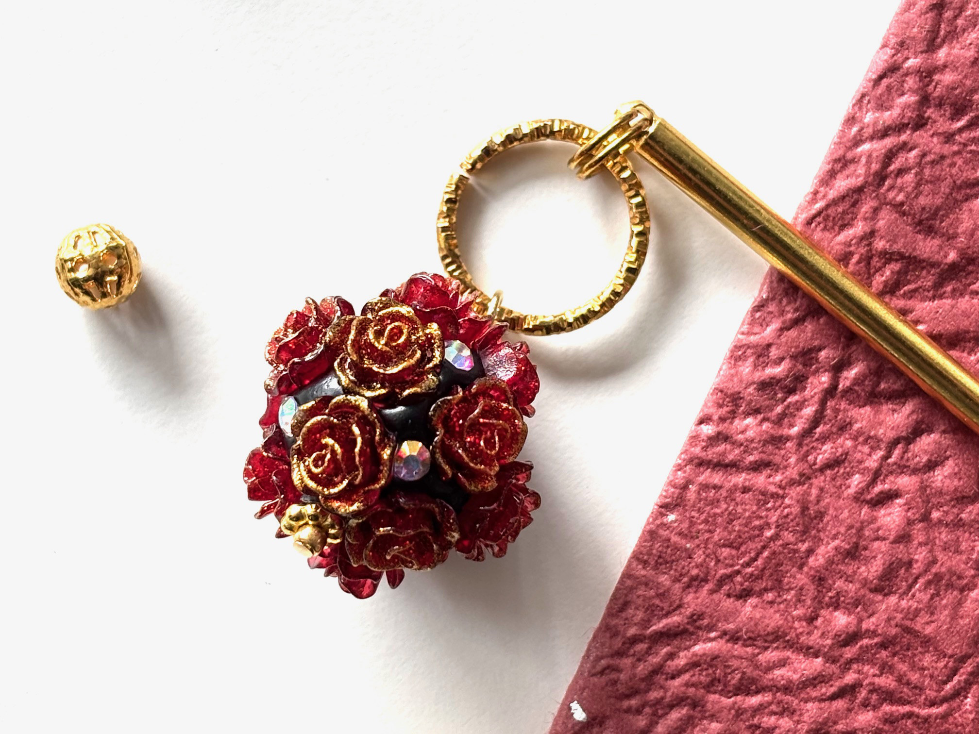 かんざし　薔薇のブーケの様なボールビーズ　赤　レッド　ゴールド　洋風　一本挿し　一本簪　春秋