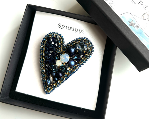 深い青が素敵☆モンタナ 大人のハートビーズ刺繍ブローチ ブローチ