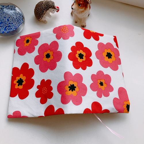 手作り☆手帳カバー(小)☆11×15cm☆北欧風お花とうさぎ☆レッド 文庫本用】北欧風 花柄 赤のブックカバー ブックカバー maturika1 通販